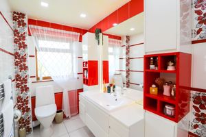 En Suite To Master- click for photo gallery